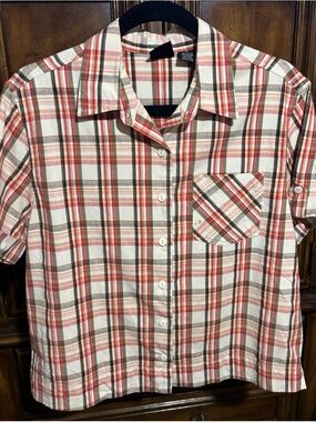 Classic Women's Short-Sleeve Button-Down Shirt - Red & Cream Plaid